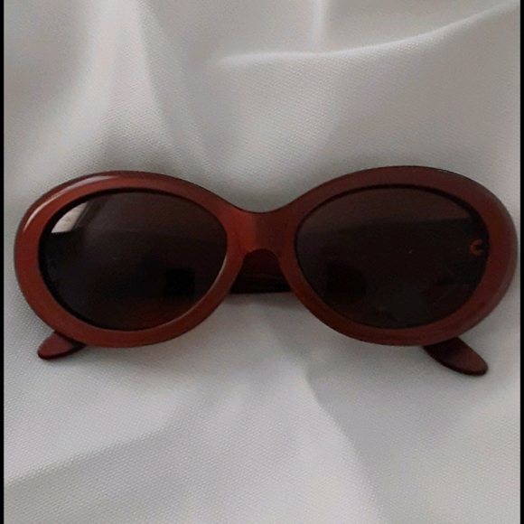 Fendi sunglasses - Picture 1 of 8